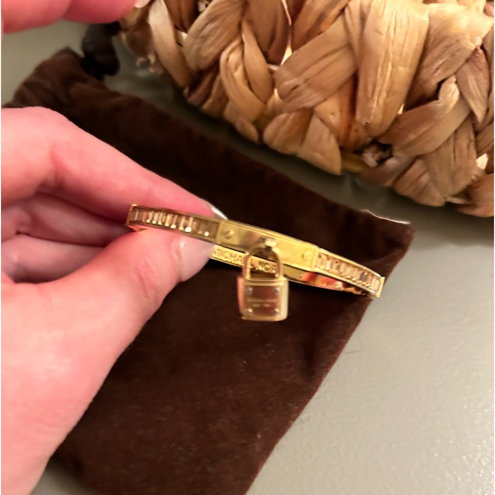 Michael Kors GOLD Bangle Braclet - brand new never worn!